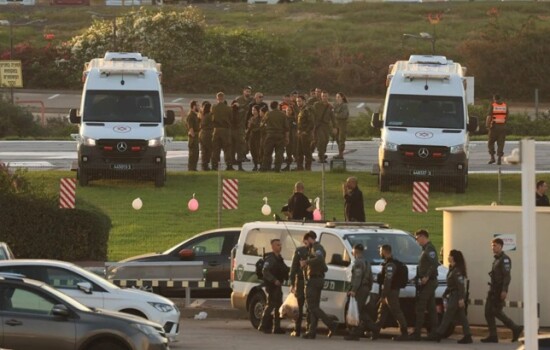 জিম্মিদের মুক্তি দিল হামাস-ইসরাইল