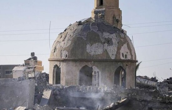 গাজায় মসজিদে ইসরায়েলের হামলা, নিহত ৫০