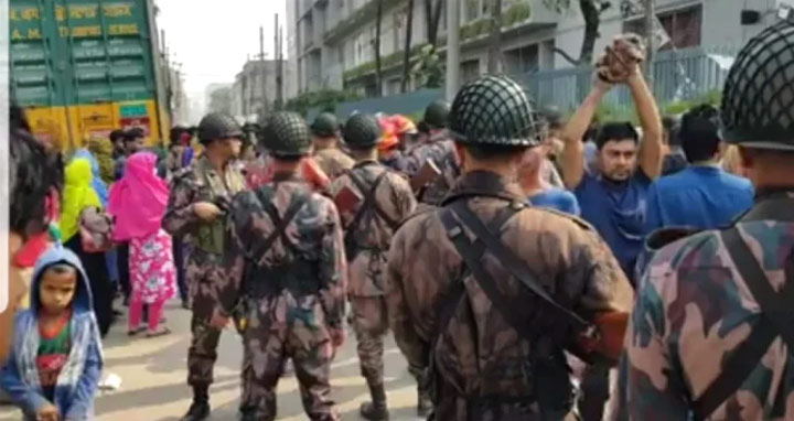 পোশাক কারখানার নিরাপত্তায়য় বিজিবি মোতায়েন