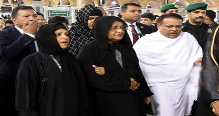 দেশে ফিরলেন প্রধানমন্ত্রী