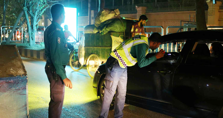 তফসিল ঘোষণার পর ঢাকায় গণপরিবহন শূন্য