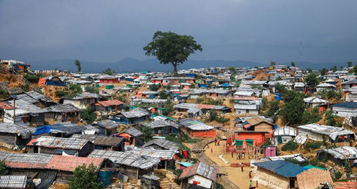 উখিয়ায় রোহিঙ্গা ক্যাম্পে গোলাগুলিতে নিহত ১