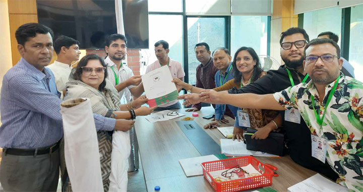 তৃতীয় দিনের মতো চলছে আ.লীগের মনোনয়ন ফরম বিক্রি