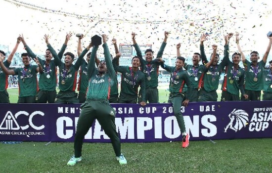 বিকেলে দেশে ফিরছে যুব চ্যাম্পিয়নরা