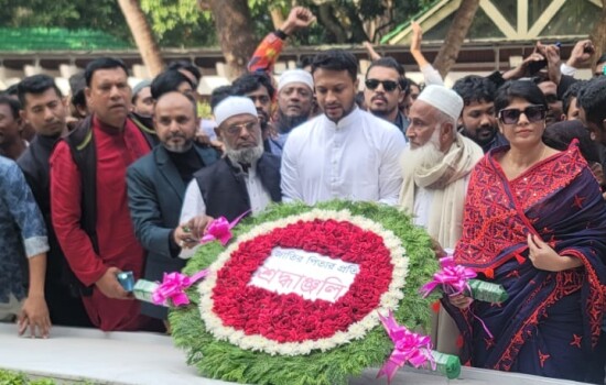 খেলা-রাজনীতি একটা আরেকটাকে হেল্প করবে : সাকিব