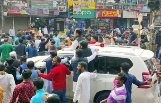 নানকের গণসংযোগে দা-চাপাতি হাতে ছাত্রলীগের দু’গ্রুপের সংঘর্ষ