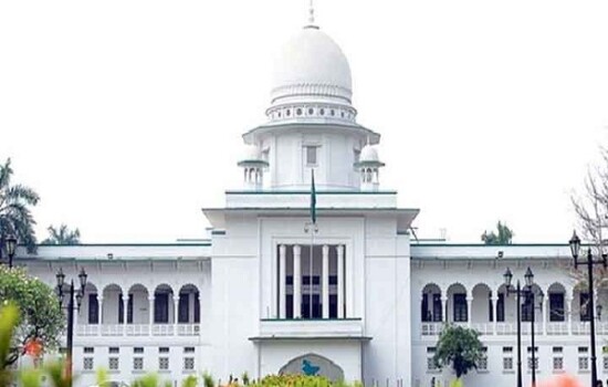 সংসদ ভেঙে সেনাবাহিনীর তত্ত্বাবধানে পুনঃতফসিল চেয়ে রিট