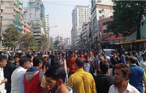 বিএনপির বিজয় র‌্যালি, নয়াপল্টনে নেতাকর্মীদের ঢল