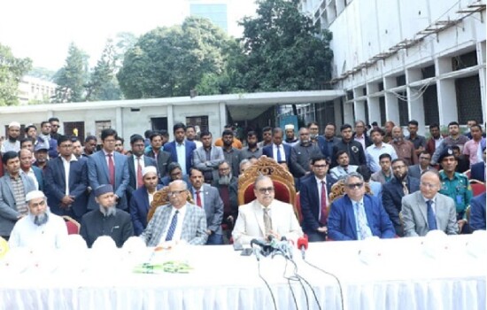 দুষ্কৃতিকারীদের খুঁজে বের করে সরকার শাস্তির আওতায় আনবে : প্রধান বিচারপতি