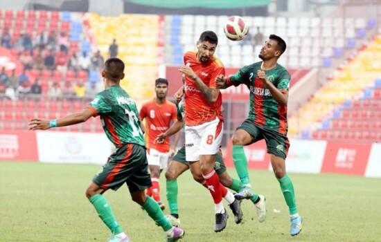 সেনাবাহিনীকে হারিয়ে সেমিফাইনালে বসুন্ধরা কিংস