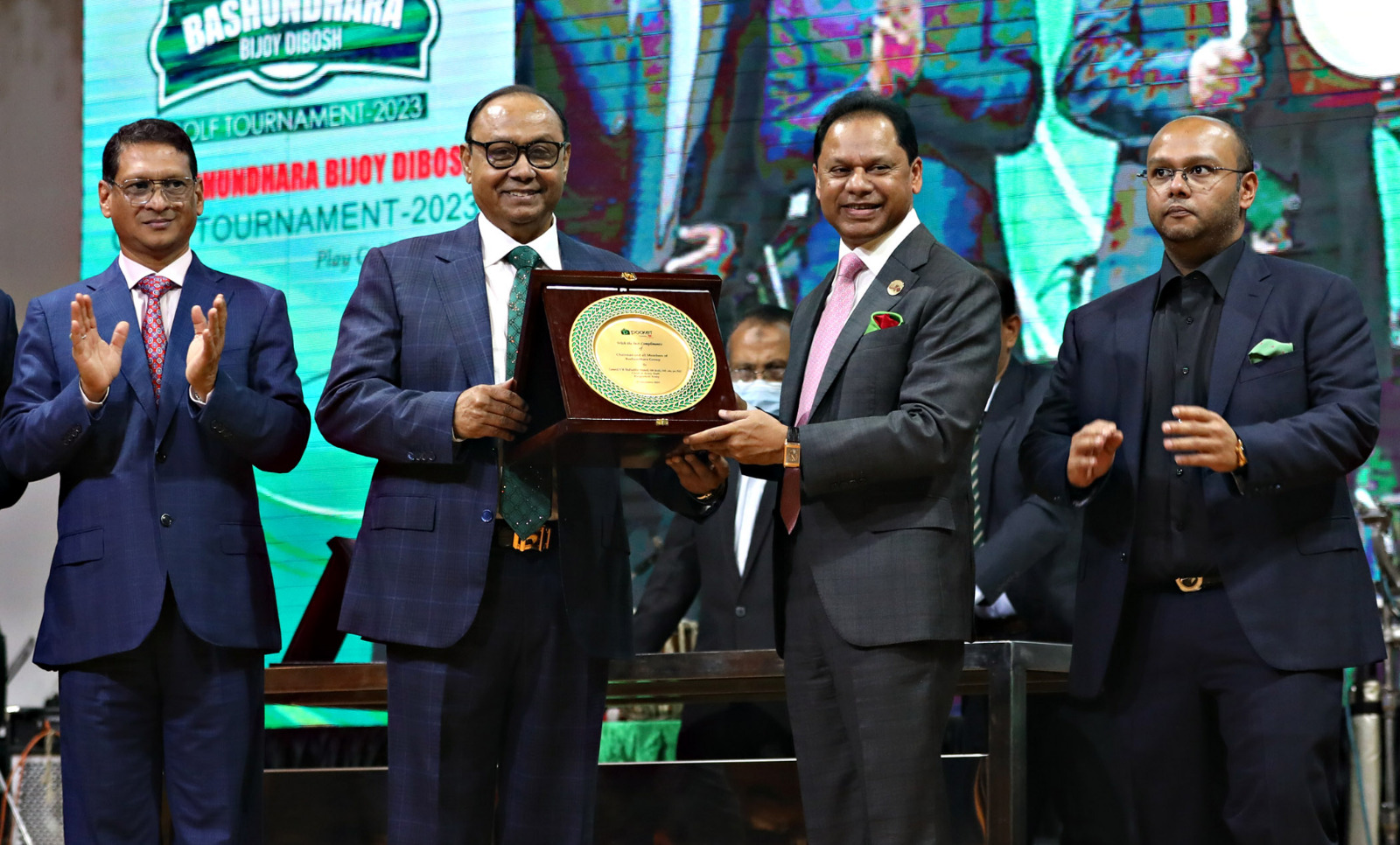 জমকালো আয়োজনে পর্দা নামলো এবিজি বসুন্ধরা বিজয় দিবস গলফ টুর্নামেন্টের