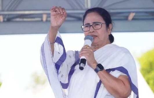 নিজেকে মুসলিমদের পাহারাদার ঘোষণা মমতার