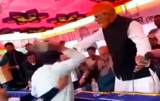 নোয়াখালীতে এমপি মোরশেদকে জুতোপেটার চেষ্টা, যুবক আটক