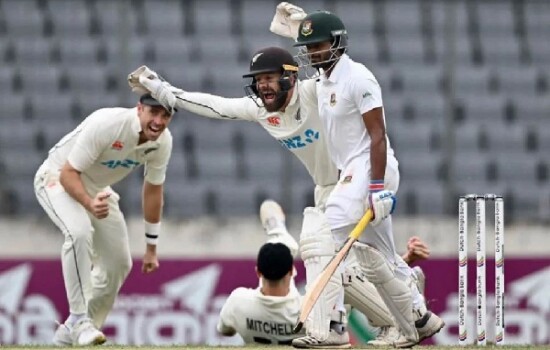 তৃতীয় দিনের খেলা শেষে ৩০ রানের লিড পেল বাংলাদেশ