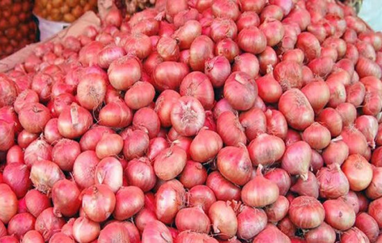 ভারত থেকে আসছে আরো ৫২ হাজার টন পেঁয়াজ