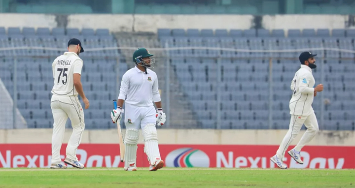 পঞ্চাশের আগেই ৪ উইকেট নেই বাংলাদেশের