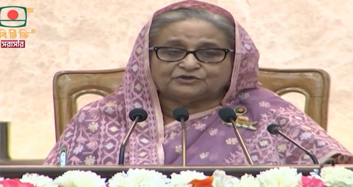 শিক্ষিত জাতি ছাড়া দেশ দারিদ্র্যমুক্ত হয় না : প্রধানমন্ত্রী