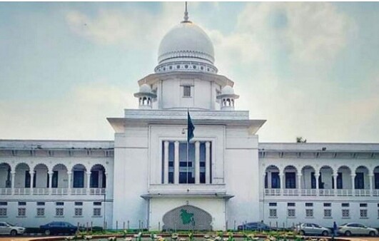 বই থেকে শরীফ ও শরীফার গল্প বাদ দিতে আইনি নোটিশ