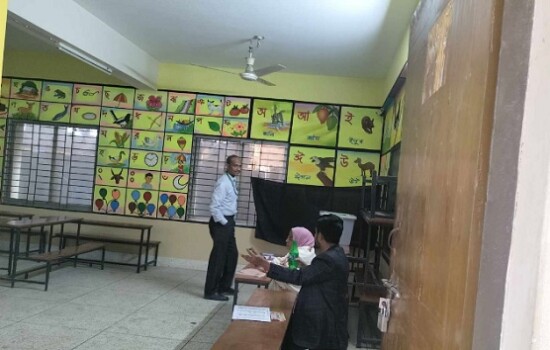 প্রথম এক ঘণ্টায় ভোটের যে চিত্র পাওয়া গেল