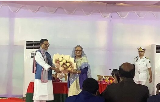 মুরুব্বিদের পরামর্শে চললে বাংলাদেশের আর চলা লাগবে না : শেখ হাসিনা