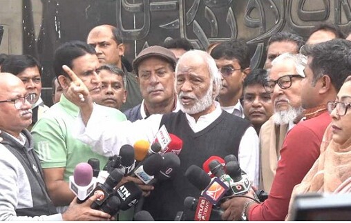 ‘লড়াই-সংগ্রামের মাধ্যমে দেশে গণতন্ত্র পুনঃপ্রতিষ্ঠা করব’