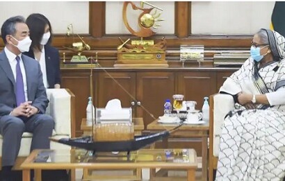 চীন ও ভারতের সঙ্গে সতর্ক ভারসাম্য চায় বাংলাদেশ