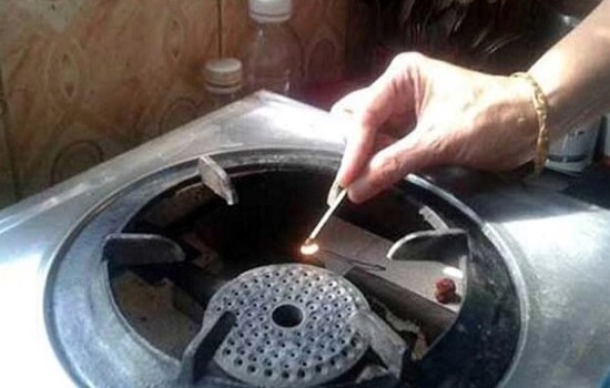 রাজধানীসহ সারাদেশে তীব্র সংকট, গ্যাসের জন্য হাহাকার