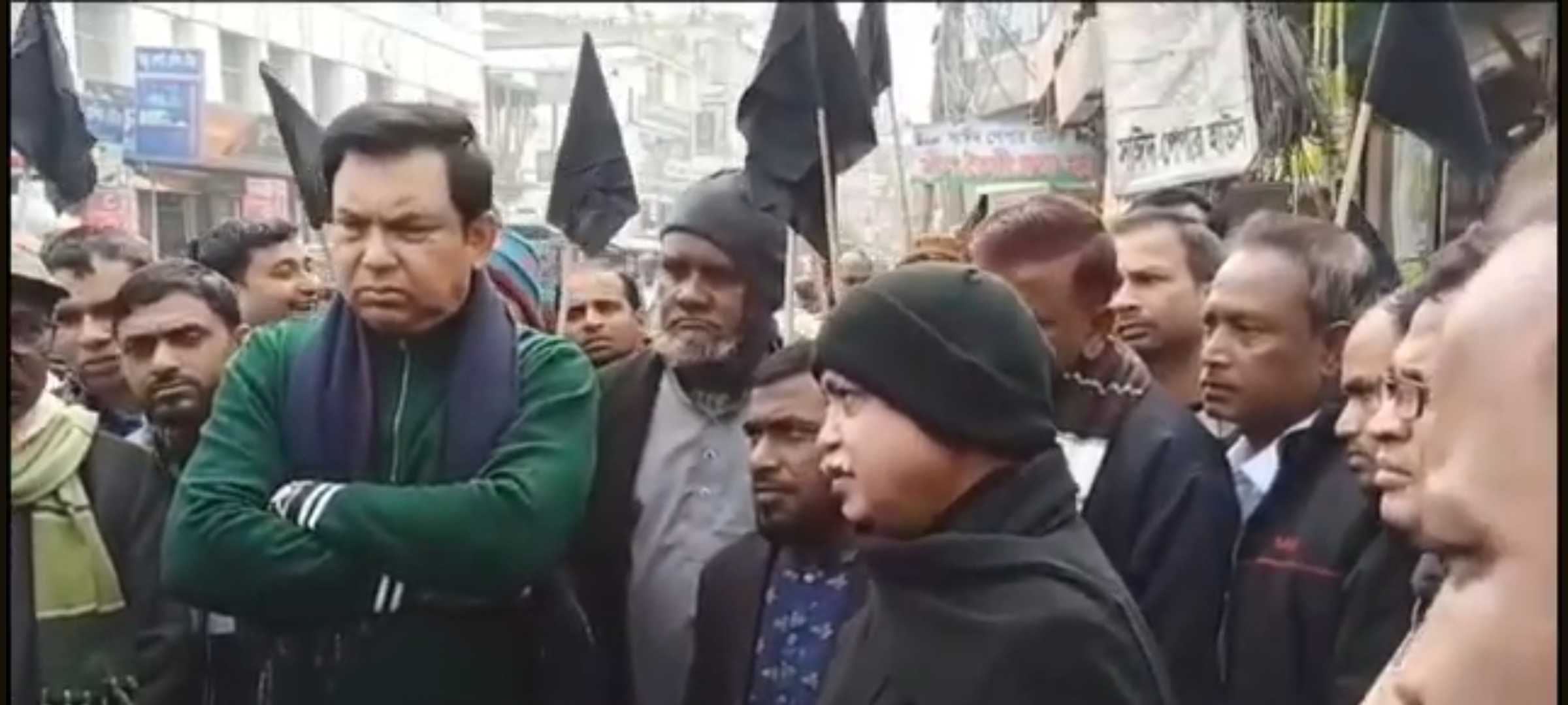 ঠাকুরগাঁও: পুলিশি বাঁধার মুখে বিএনপি’র কালো পতাকা মিছিল