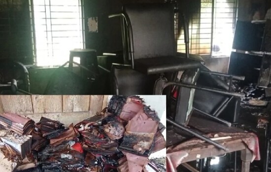 ফেনীর সোনাগাজীতে ভোট কেন্দ্রে আগুন