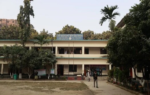 ঢাকা-৫ আসনে এক কেন্দ্রে ভোটার ২৫৫১, এক ঘণ্টায় ভোট ২৫টি