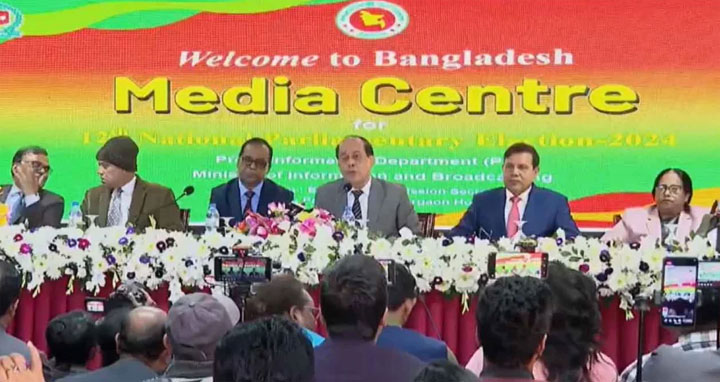 ভোট দিতে কোনো চাপ দেওয়া হচ্ছে না : কূটনীতিকদের সিইসি