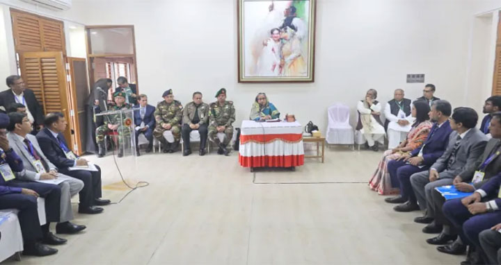 আওয়ামী লীগ সরকারের উন্নয়ন কর্মকাণ্ড অব্যাহত থাকবে : প্রধানমন্ত্রী