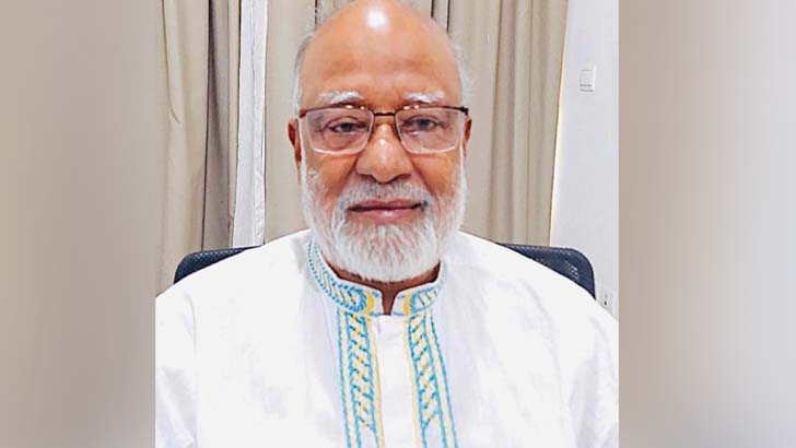 চিকিৎসার জন্য সিঙ্গাপুর গেলেন খন্দকার মোশাররফ