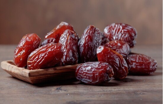 ১১০ টাকা কেজি দরে আমদানি করা খেজুরে শুল্ক দিতে হয় ১৪০ টাকা