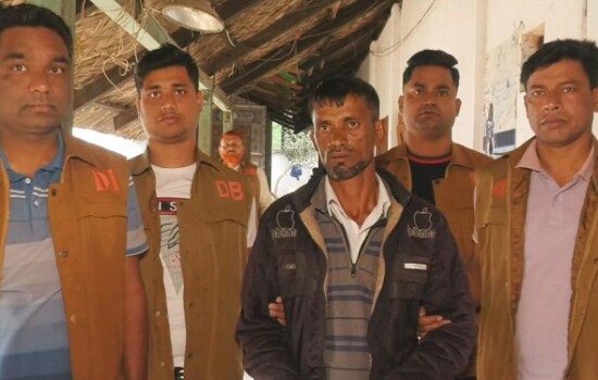 মা-মেয়েকে দলবদ্ধ ধর্ষণ, মামলার দ্বিতীয় আসামি হারুন ঢাকায় গ্রেপ্তার