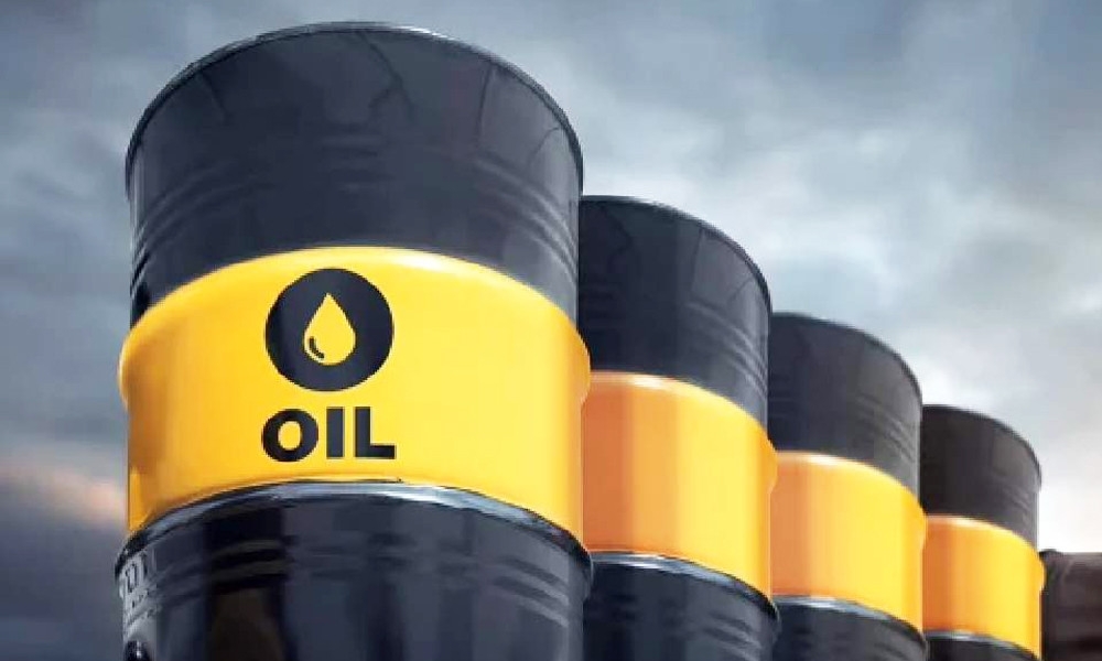 অপরিশোধিত জ্বালানি তেল আমদানি: মূল্য শুল্কায়নে দ্বৈত নীতিতে সরকার, ক্ষতিগ্রস্ত ব্যবসায়ীরা