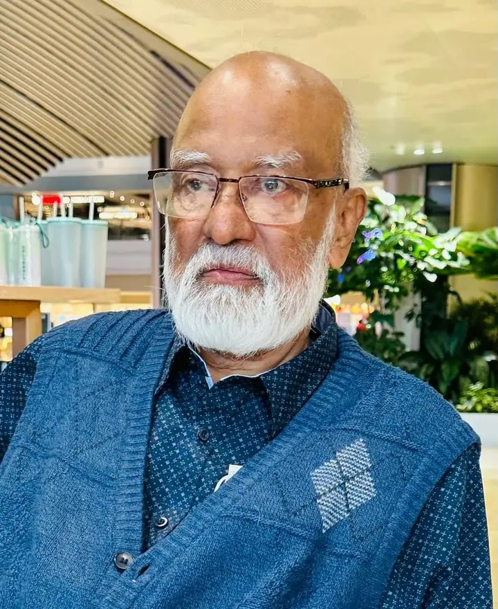 চিকিৎসা শেষে রাতে দেশে ফিরসেন ড. খন্দকার মোশাররফ হোসেন