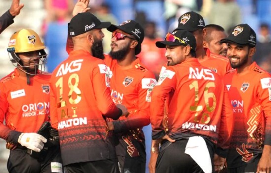 জ্যাকসের সেঞ্চুরির পর মঈনের হ্যাটট্রিক, উড়ে গেল চট্টগ্রাম