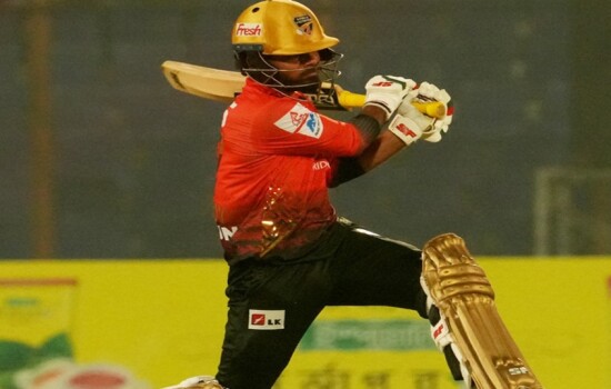 ‘কোটি টাকা’র হৃদয় ঝড়ে উড়ে গেল খুলনা, কুমিল্লার সপ্তম জয়