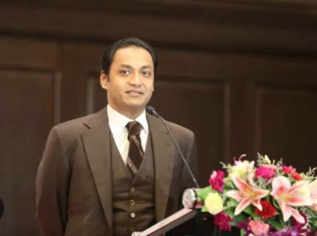 বাংলাদেশ জুয়েলার্স অ্যাসোসিয়েশন (বাজুস) ফেয়ার-২০২৪ দ্বিতীয় দিনে বক্তব্য রাখেন সায়েম সোবহান আনভীর