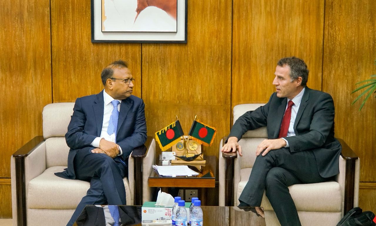 স্থানীয় সরকার মন্ত্রীর সাথে এডিবির উচ্চ পর্যায়ের প্রতিনিধি দলের বৈঠক অনুষ্ঠিত