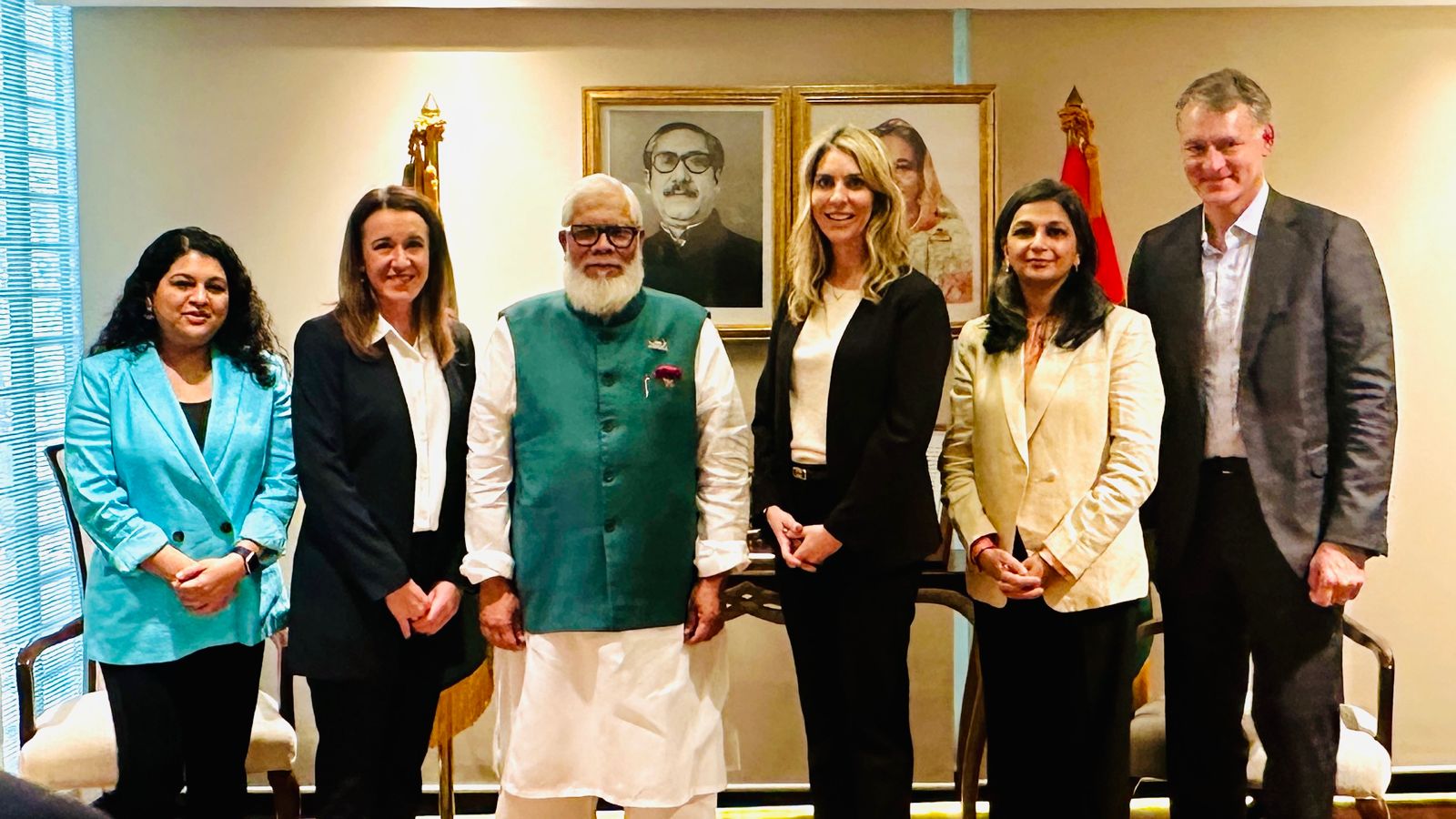 বাংলাদেশের সাথে আরও ঘনিষ্টভাবে কাজ করতে চায় ওয়ালমার্ট: সালমান এফ রহমান