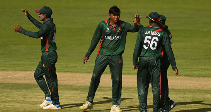 টস জিতে ফিল্ডিংয়ে বাংলাদেশ