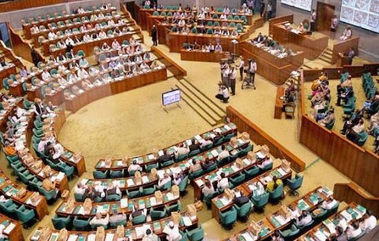 বিরোধিতার মধ্যে স্থায়ী হলো দ্রুত বিচার আইন