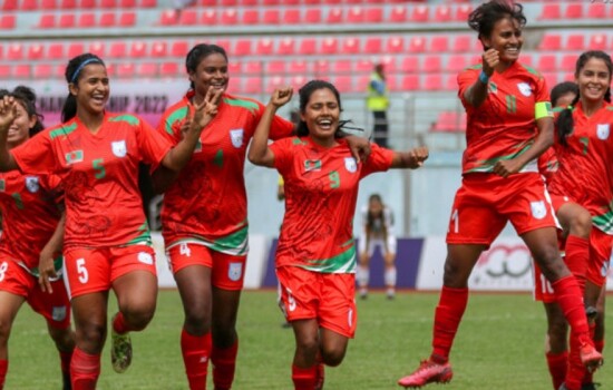 ফাইনালের আগে ভুটানকে উড়িয়ে দিলো বাংলাদেশ