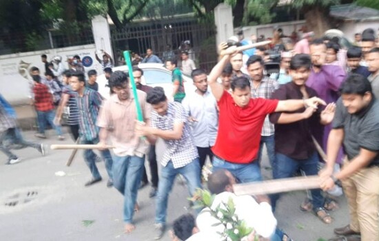 জাবিতে ছাত্রদল-ছাত্রলীগ সংঘর্ষ, আহত ৭