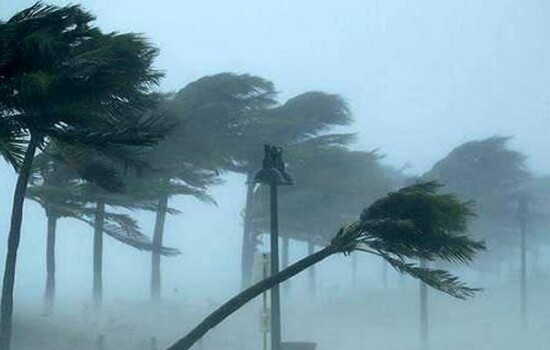 রাতেই যেসব জেলায় ৬০ কিলোমিটার ঝড়ের পূর্বাভাস