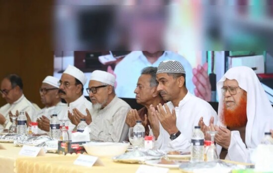 এতিম-ওলামা-মাশায়েখদের নিয়ে বিএনপি নেতাদের ইফতার
