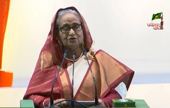 ইফতার খাওয়া বড় কথা না, মানুষকে দেয়াটাই বড়: প্রধানমন্ত্রী