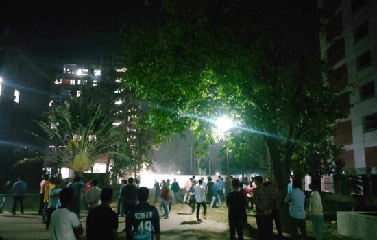 রাতভর জাবির ৩ হলের শিক্ষার্থীদের সংঘর্ষ, আহত ১০